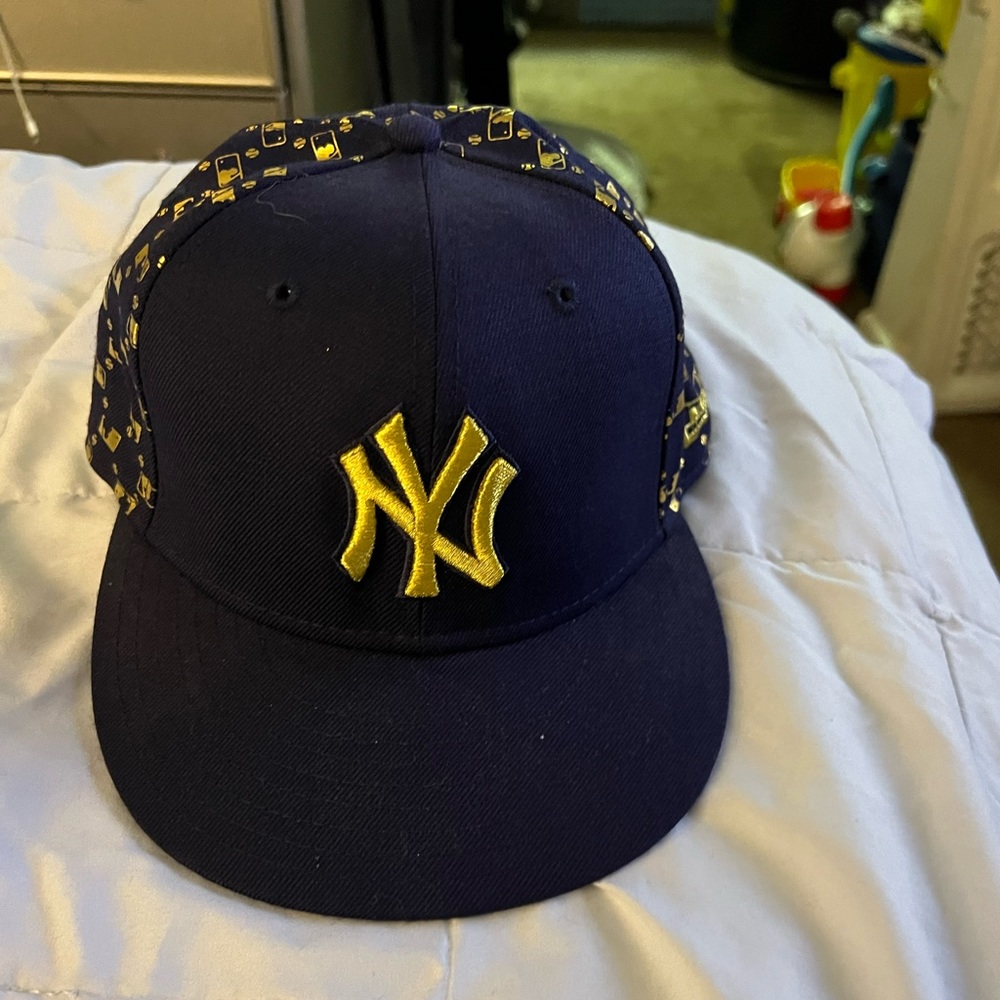 Era 59 Fifty York Yankees Navy Blue Gold Fitted Baseball Cap